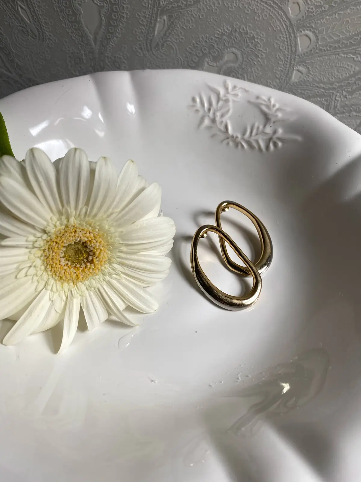 ソワリーのゴールドピアス