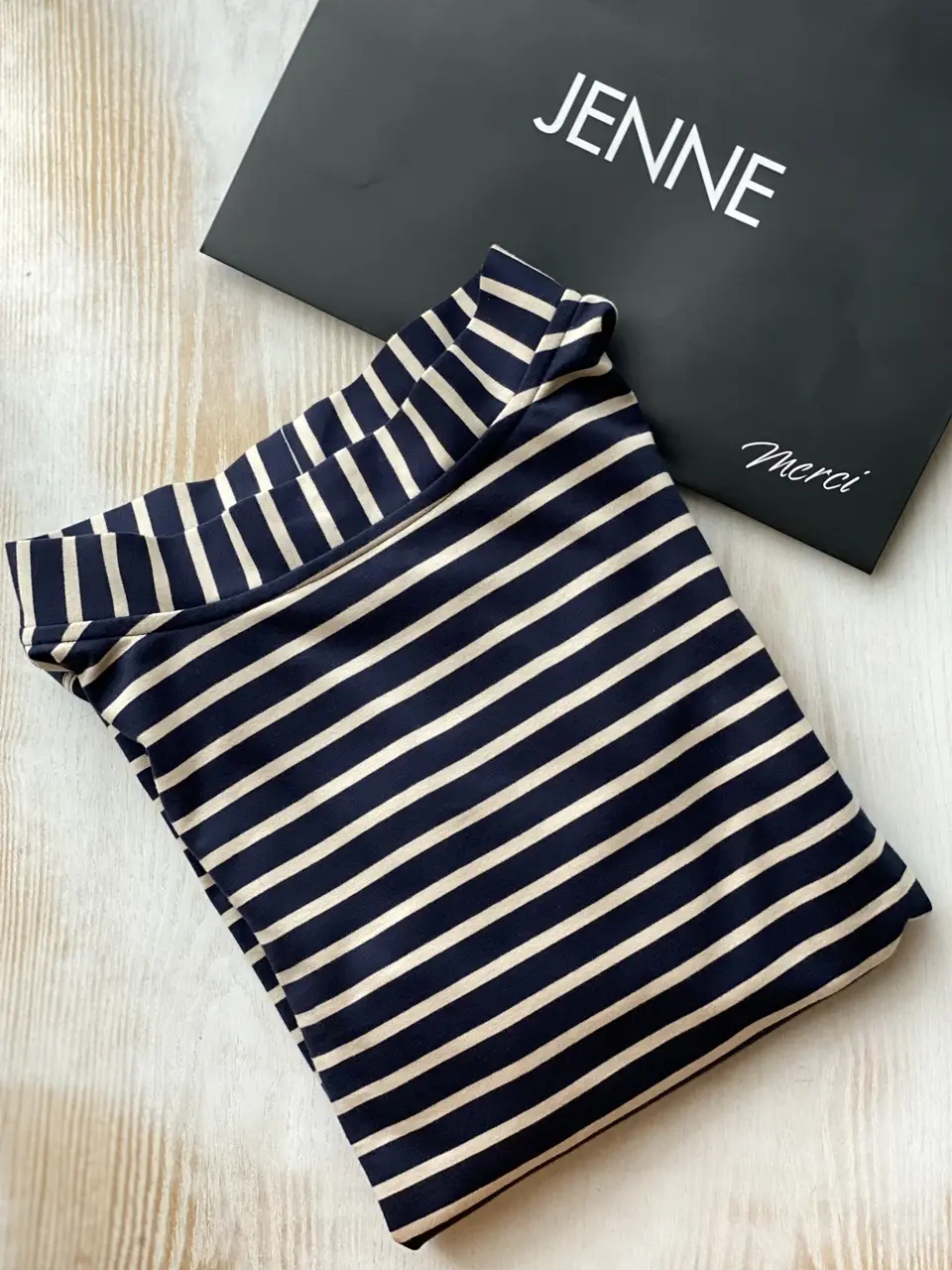 JENNEボーダーTシャツ