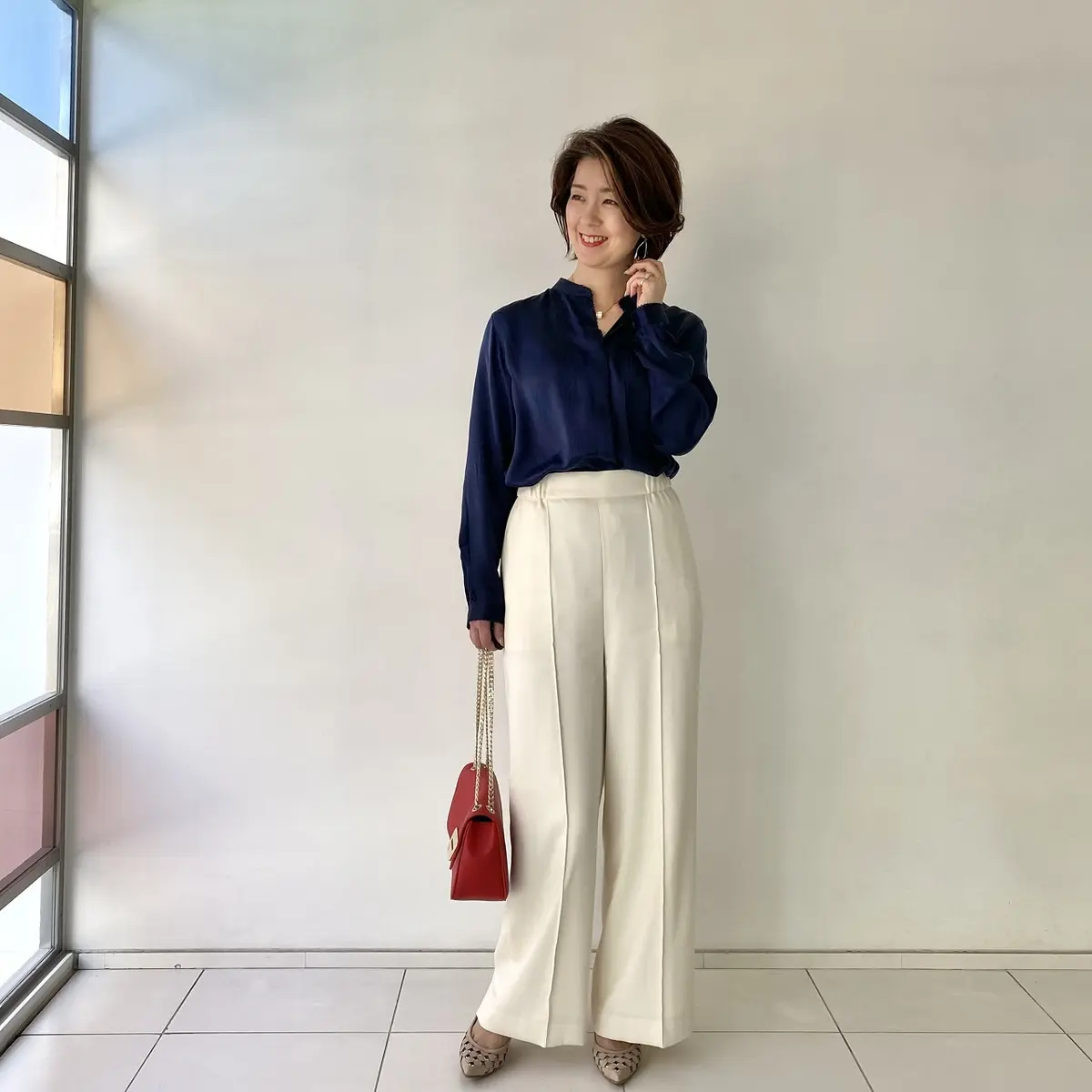 ネイビーのツヤ感＋赤で大人のトリコロールの画像_2