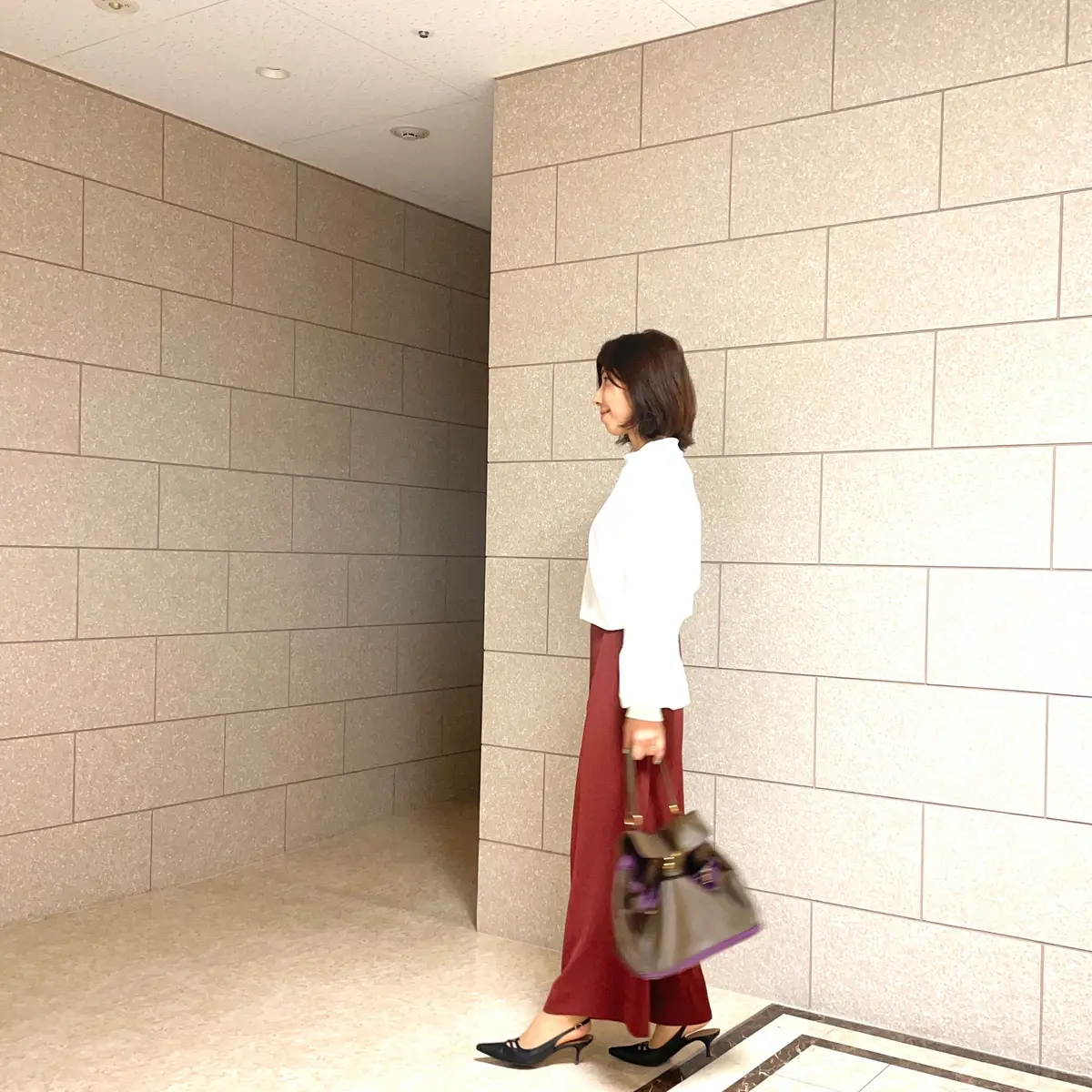 ホンワリ袖の「白ブラウス」の画像_4