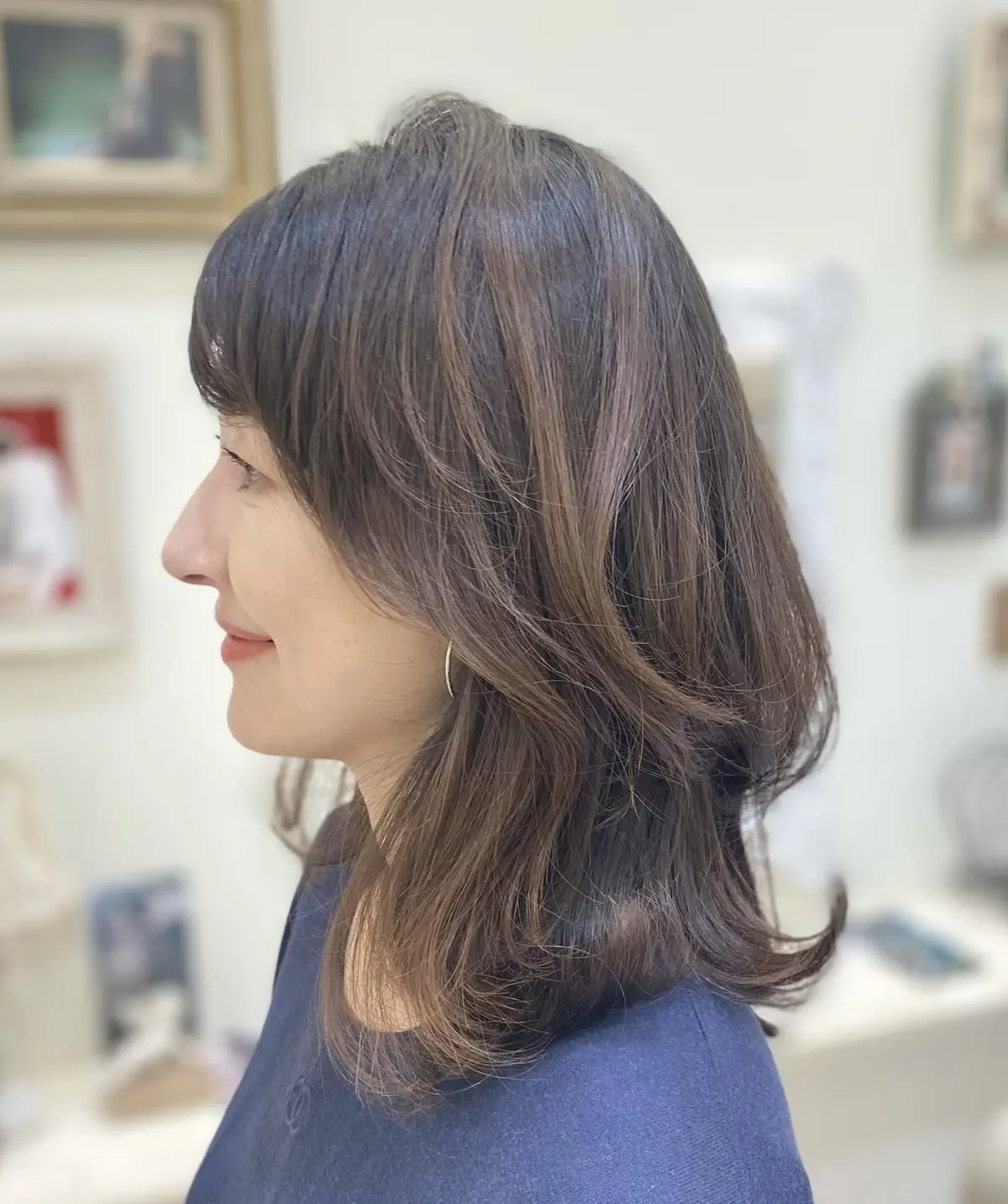 アラフィー世代の上品韓国ミディアムヘアの画像_1