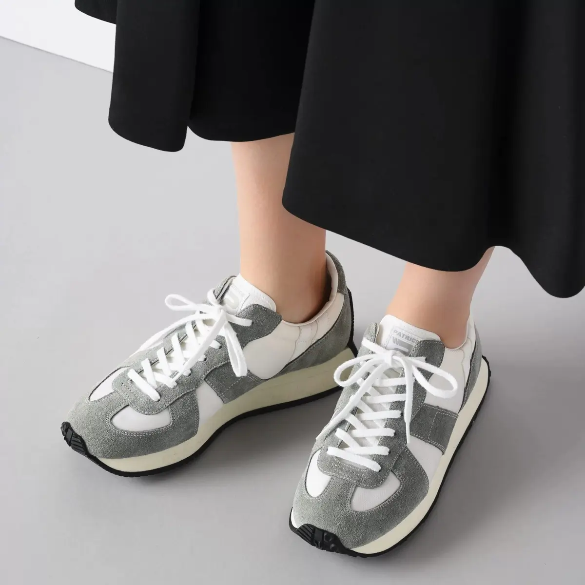 【50代のスニーカー】大人っぽいと話題！の画像_6