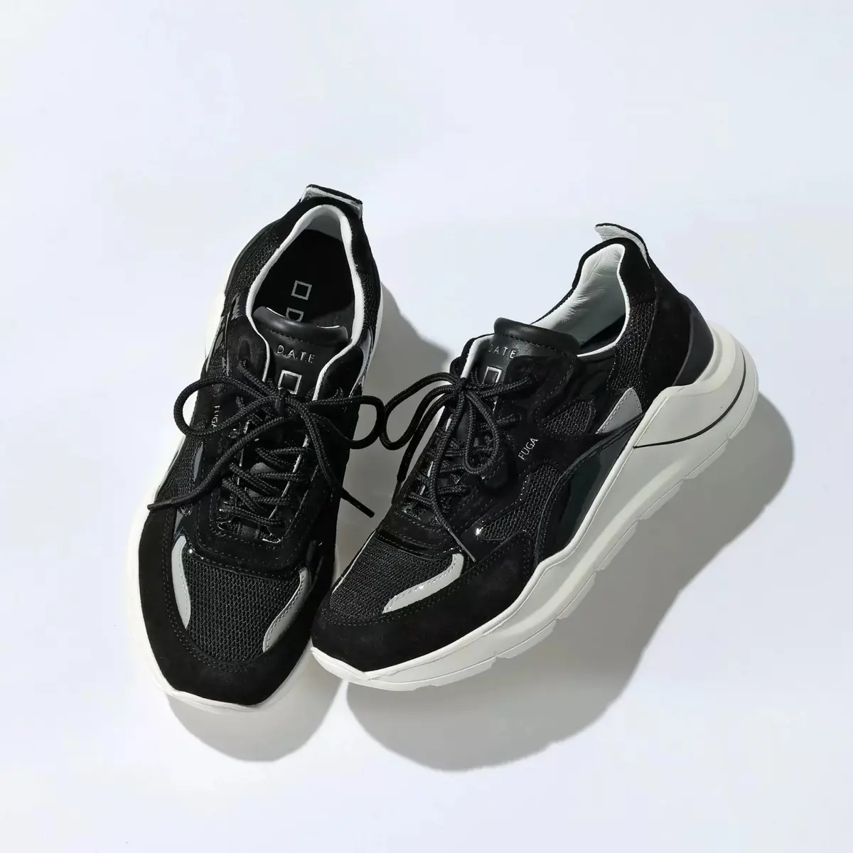 【50代 スニーカー】旬ボトムに合う大人の画像_5