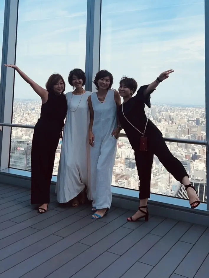 blackコーデで話題沸騰のBVLGARの画像_4