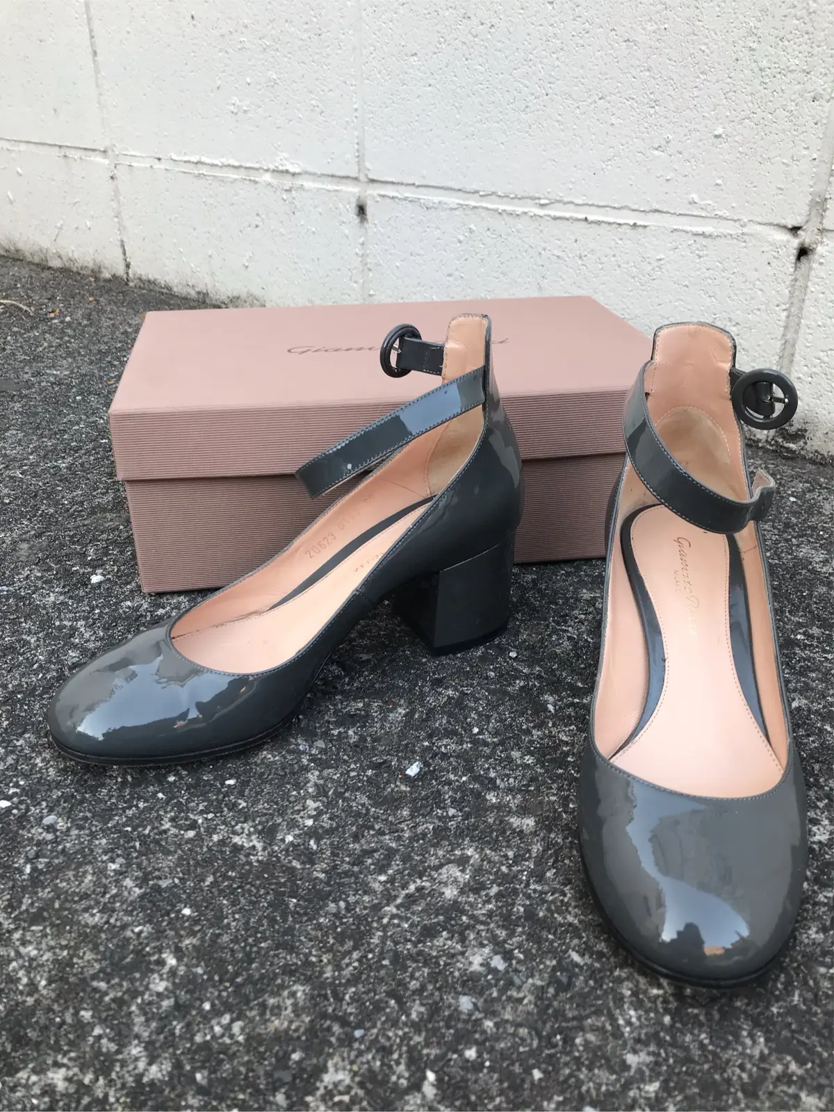 私にとって「いい靴」とは足が痛くならず履の画像_4