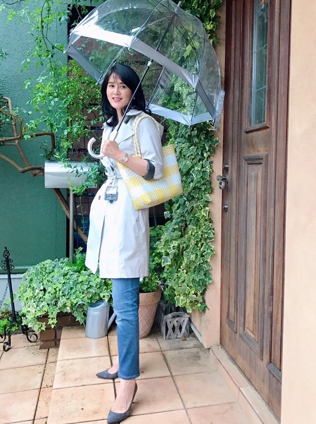 FULTONの傘で雨の日コーデの画像_2