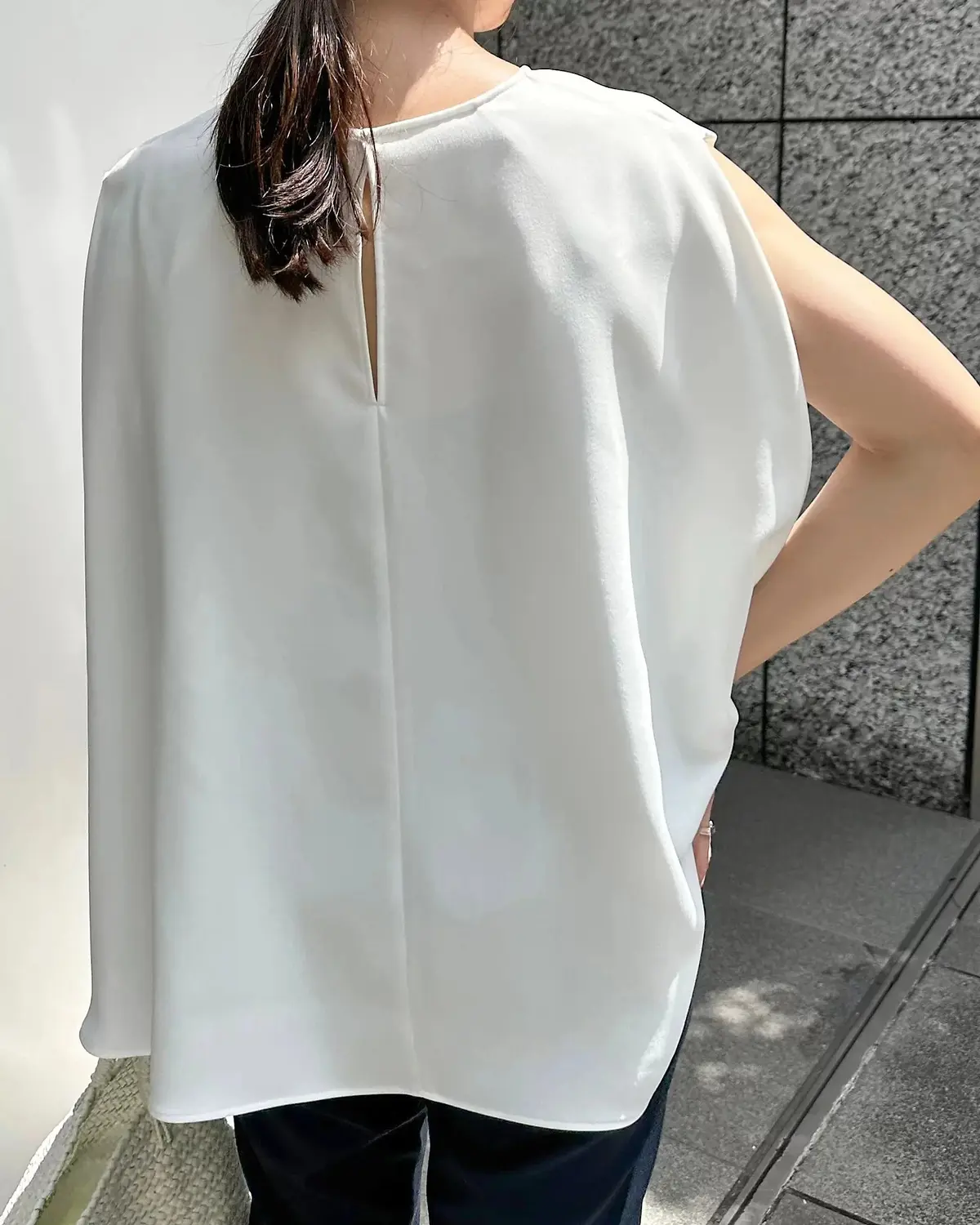 大ヒット継続中！「華奢見えノースリーブ」の画像_3