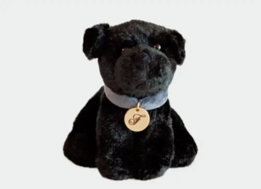 客室のターンダウンサービスのあと、ベッドの上に置かれる「セリーンJr.」