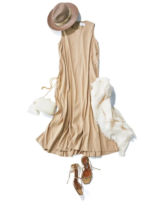 柔らかな色みで全身をそろえて高感度なお出かけスタイルに