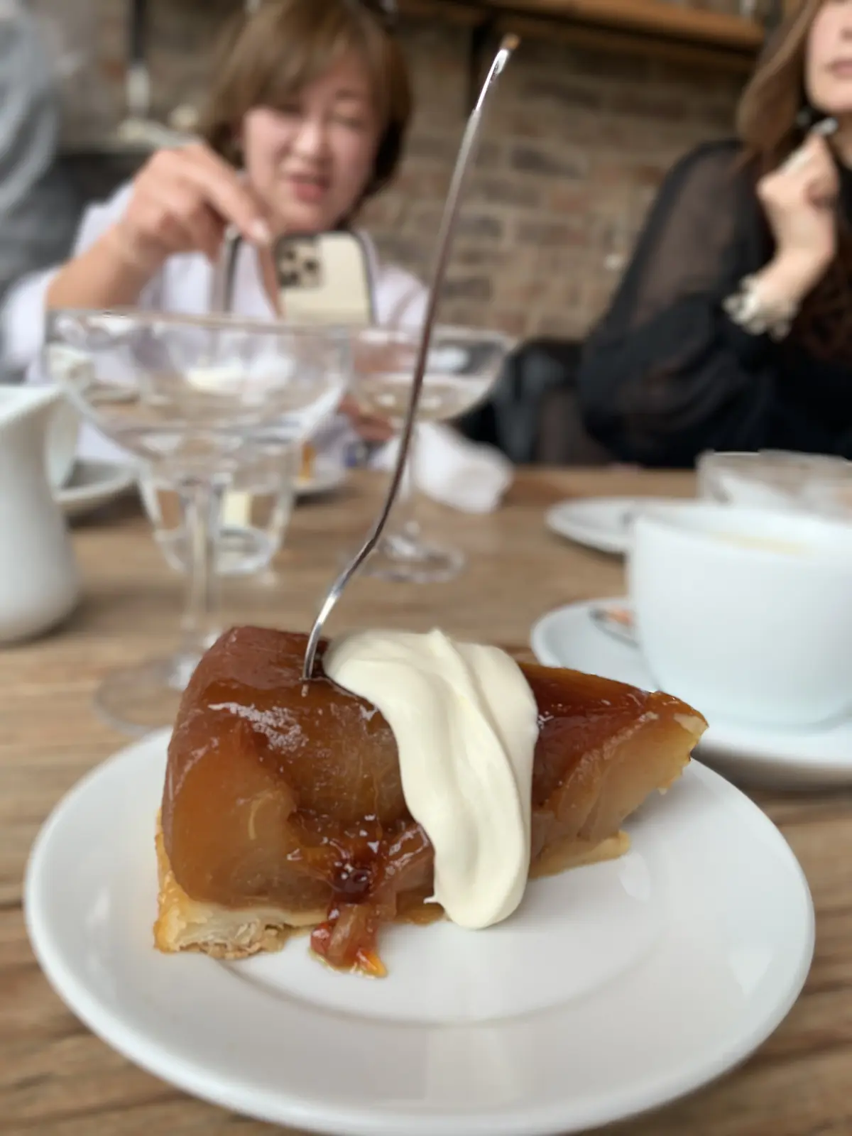 『白ブラウスで春のお出かけ♪』の画像_2