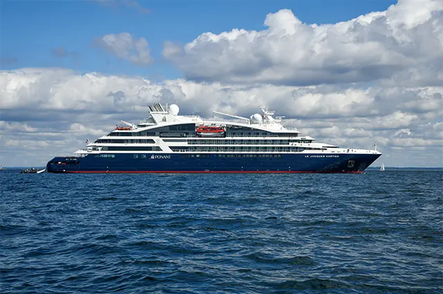 南の島々を ワイルドにめぐる 「ポナンクルーズ」