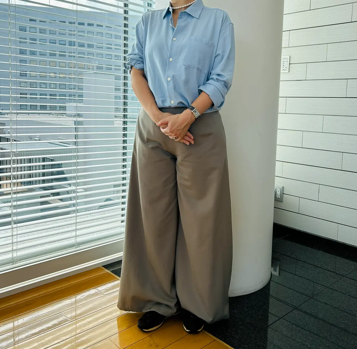 ザ ロウ Mica スニーカーコーデ エクラ編集部の愛用スニーカー