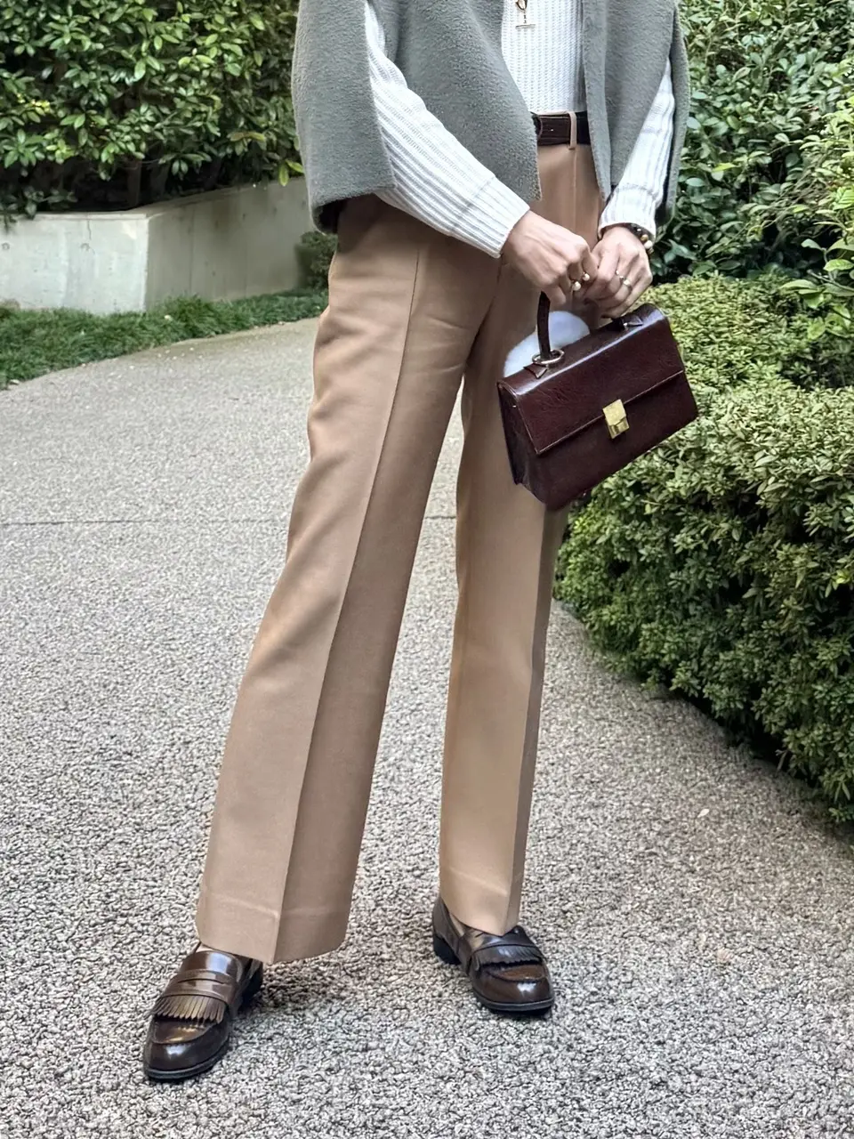 エクラ 華組　細谷奈弓さん　パンツコーデ　ジェイドット　パンツの写真