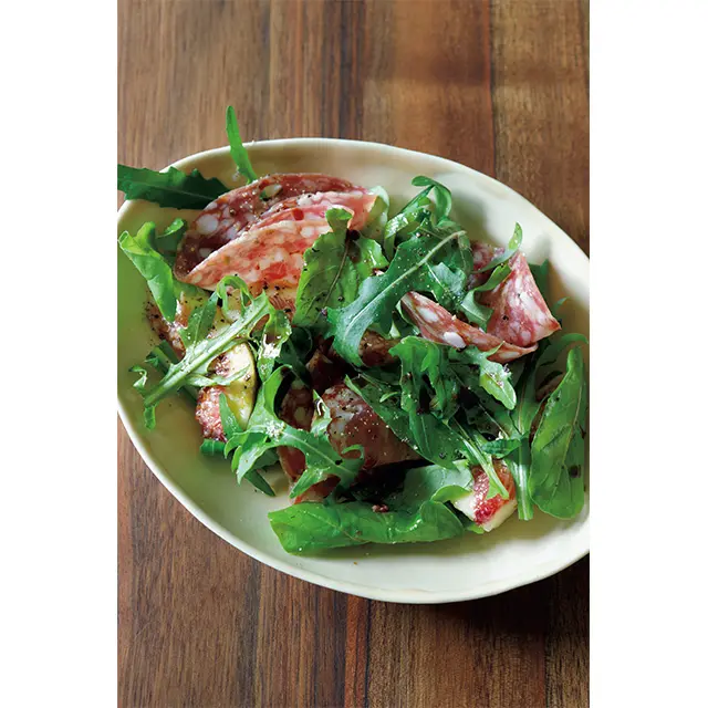 いちじくとルッコラとサラミのサラダ