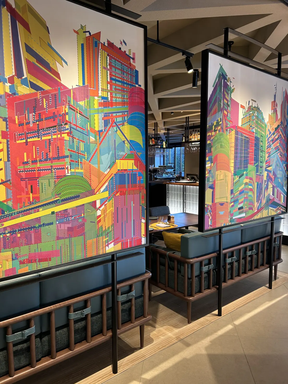 まるでブラックコーデ三姉妹？の画像_5