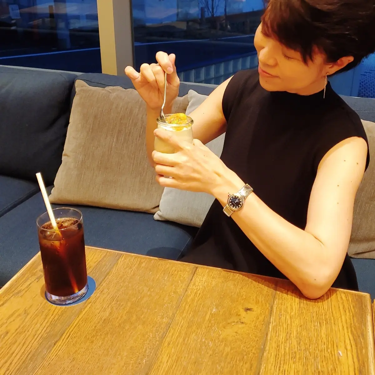 一口食べると、