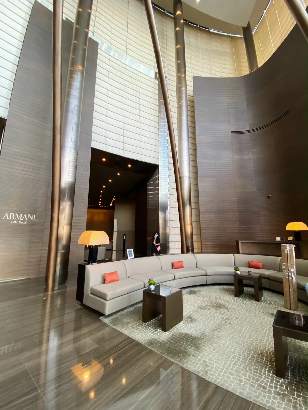 「アルマーニ」ホテルへ 〜ドバイ④〜の画像_3