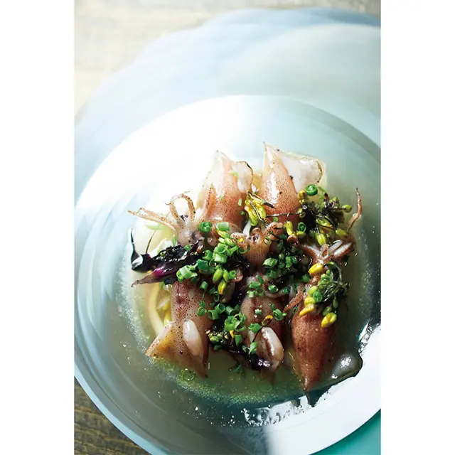 ホタルイカのひと皿。富山湾の春の味覚。