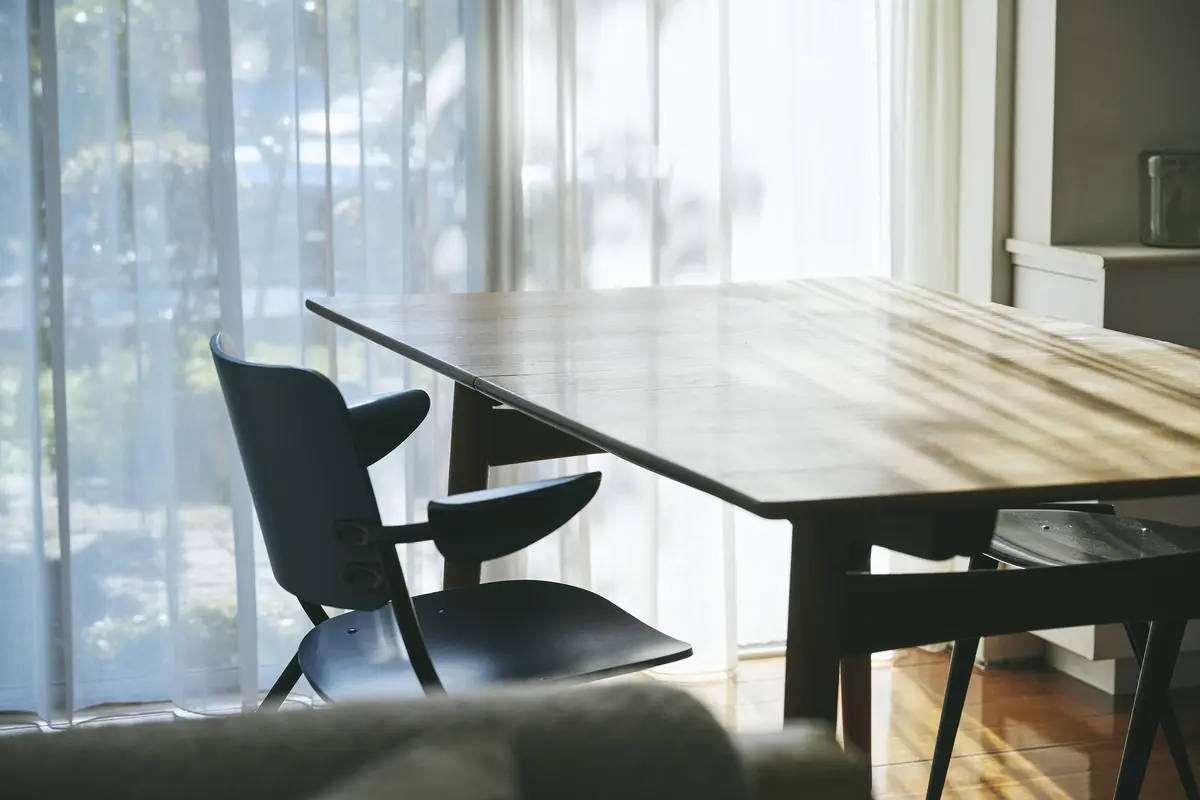 58㎡ スモールラグジュアリーな部屋　ダイニングテーブル