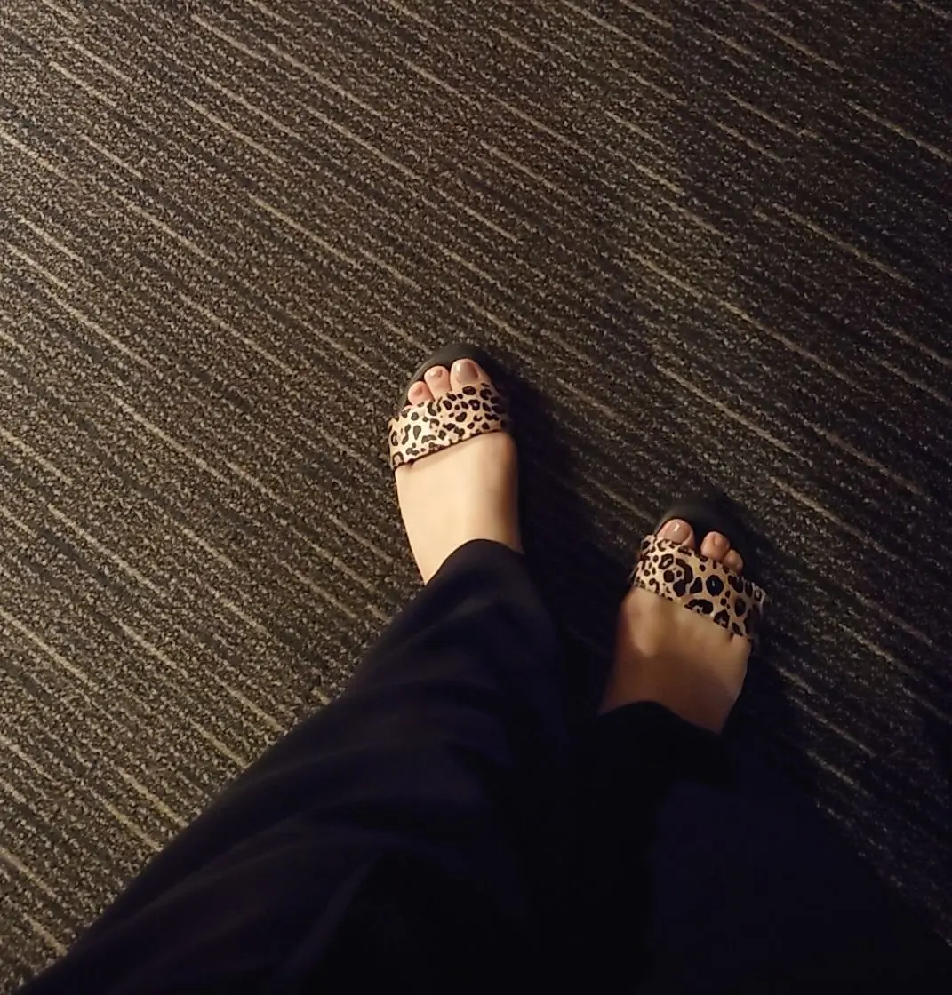 映画フロントライン入場足元