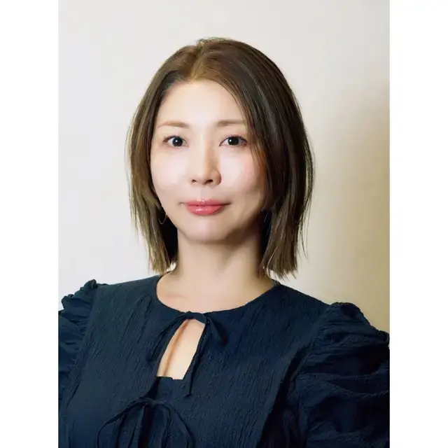 仕上がりは割とナチュラル。だけど目はパッチリ、口角もキュッと上がって大満足！ ここ数年で最も盛れたヘア＆メイク