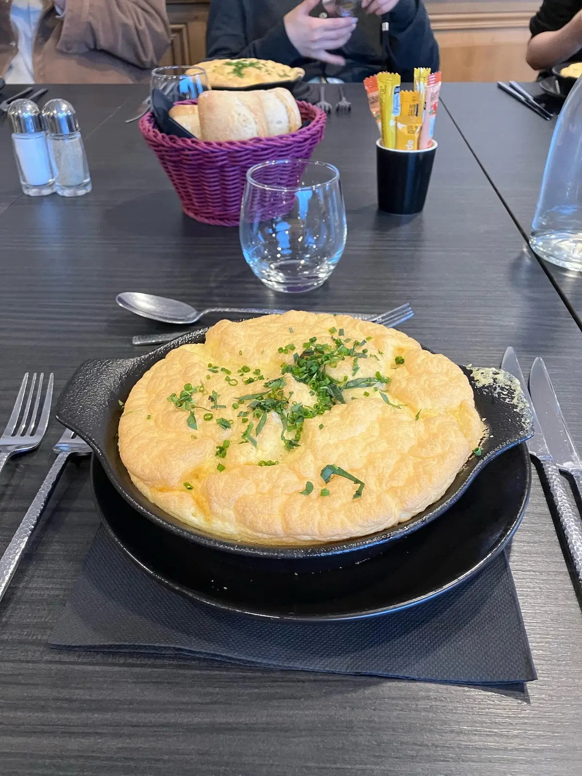 フランス　女子旅　モン・サン・ミシェル　パリ　カフェ　世界遺産　 cafe opera  amorino  モン・サン・ミシェルのオムレツ　ル　ルレサンミシェルホテル　パリ旅行　フランス旅行