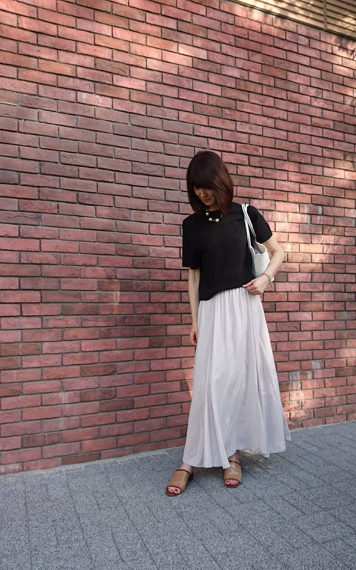 大人の白Ｔ＆黒Ｔの画像_3