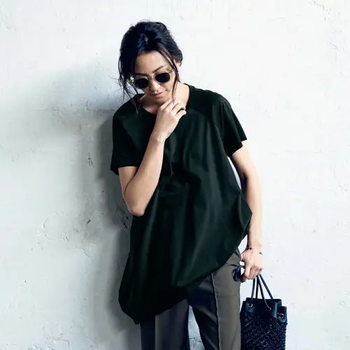 ELIN×éclat ギャザーTシャツ