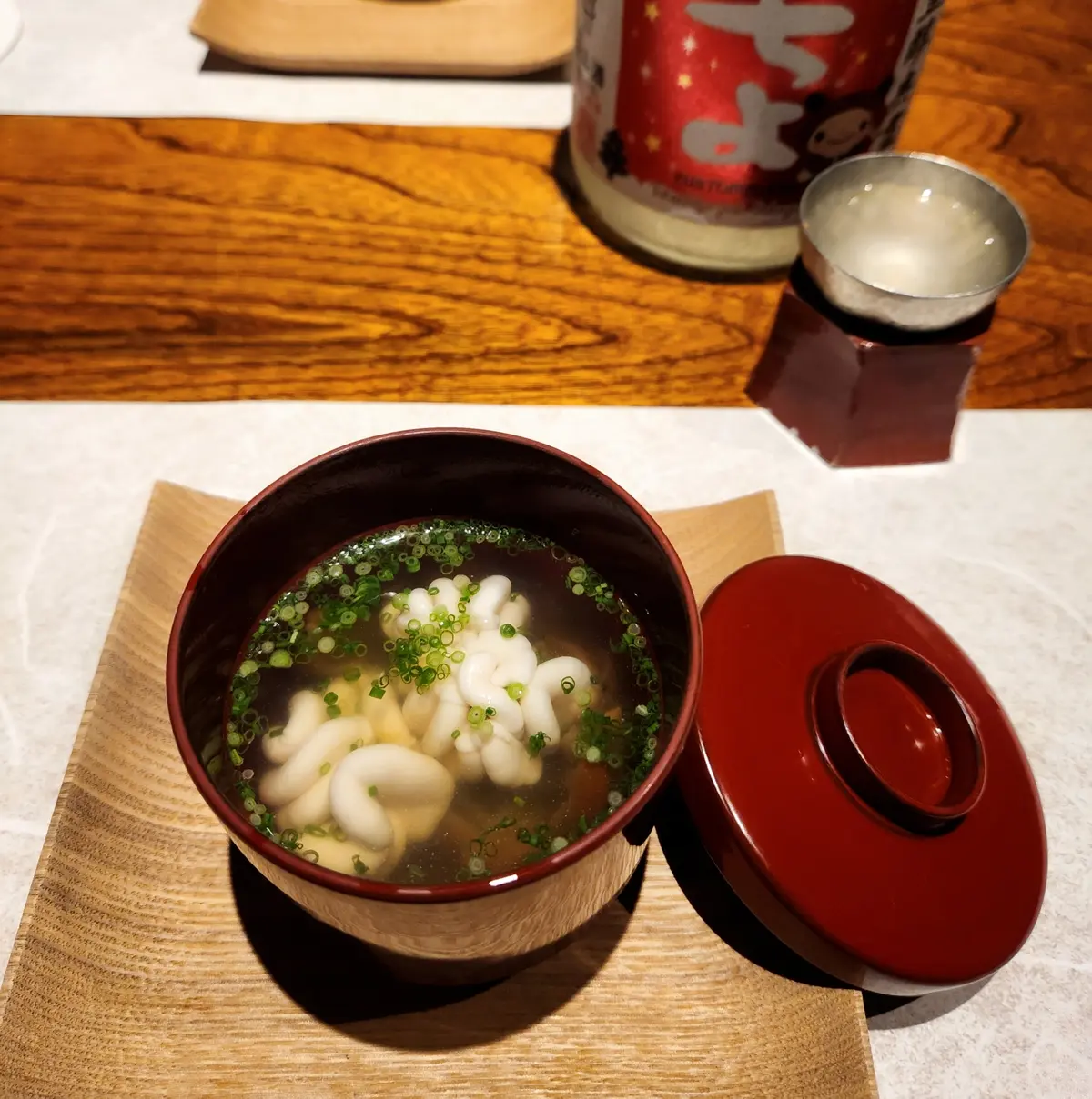 濃いめのお出汁にプリプリの白子。