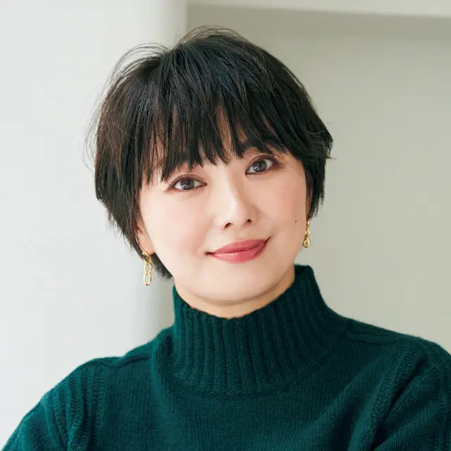 抜け感を演出したマッシュショートで、ニュアンスを楽しんで【50代髪型・ヘアスタイル】