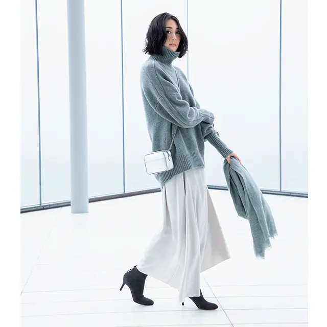 ボトルネックニット