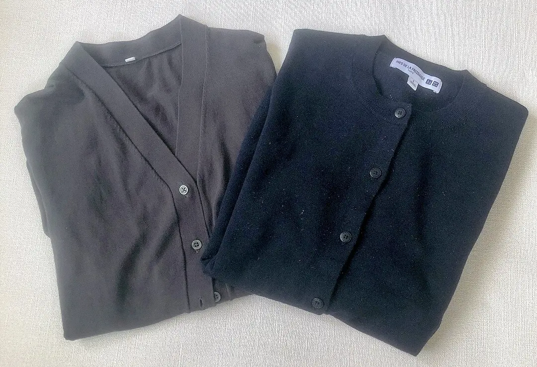 カーディガン　チャコールとネイビー