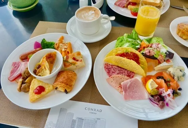 コンラッドで朝食を♡ニットパンツコーデ　の画像_12