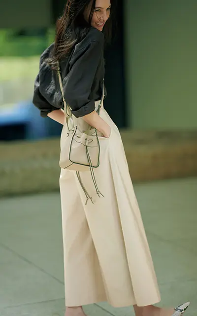 夏グレージュ　ロエベ　バッグ