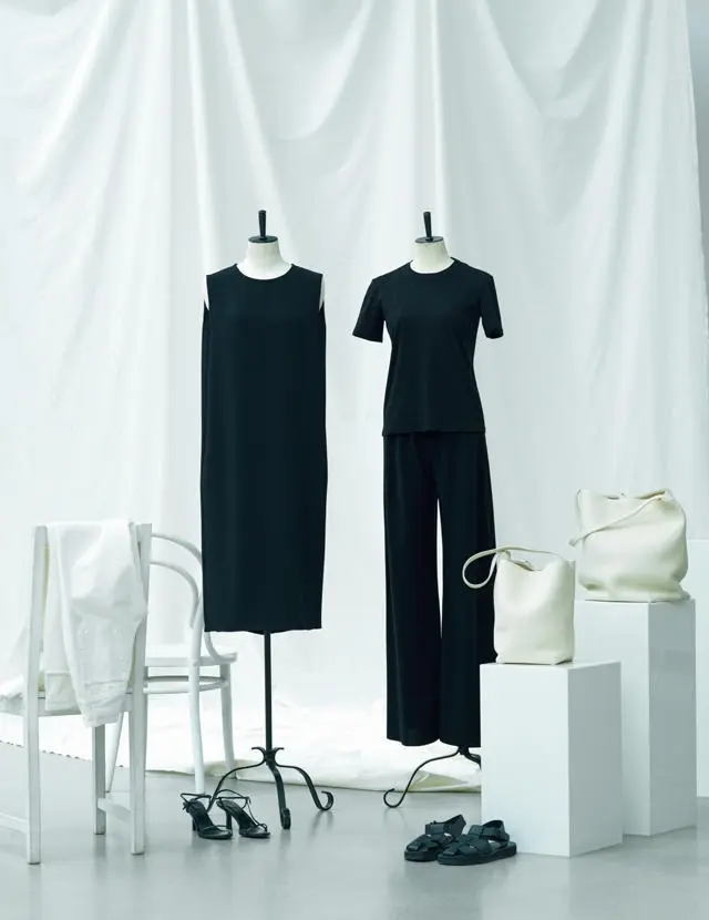 素材とシルエットのよさで、体をきれいに見せてくれる。こんな美しいパンツがあるのかと驚きました。大人が投資する価値のある服がここにはあります（ファッションエディター 三尋木奈保さん）