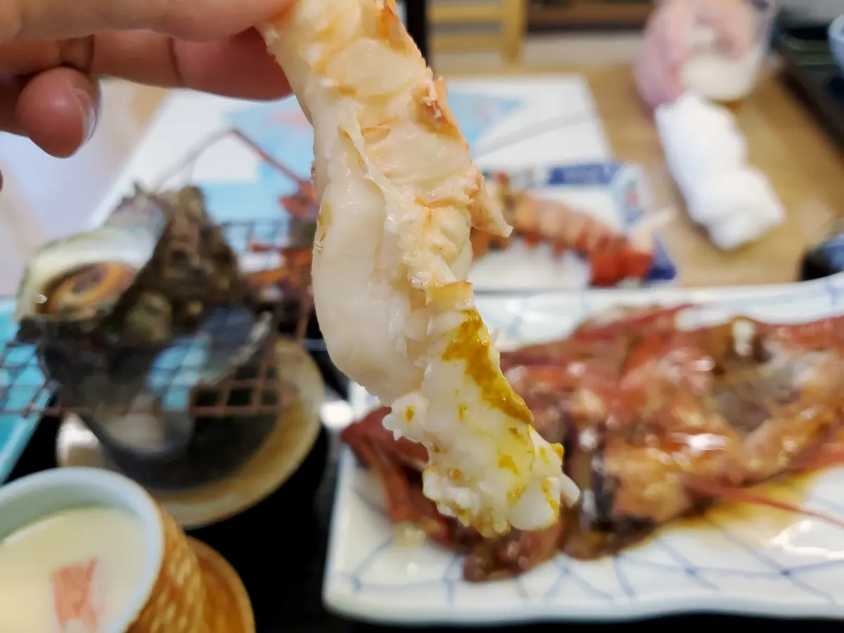 伊勢海老の身がダーン！贅沢です♪