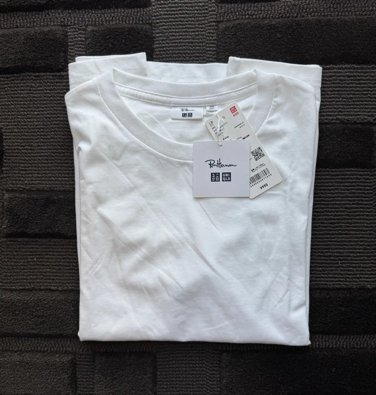 UNIQLOコラボTシャツ