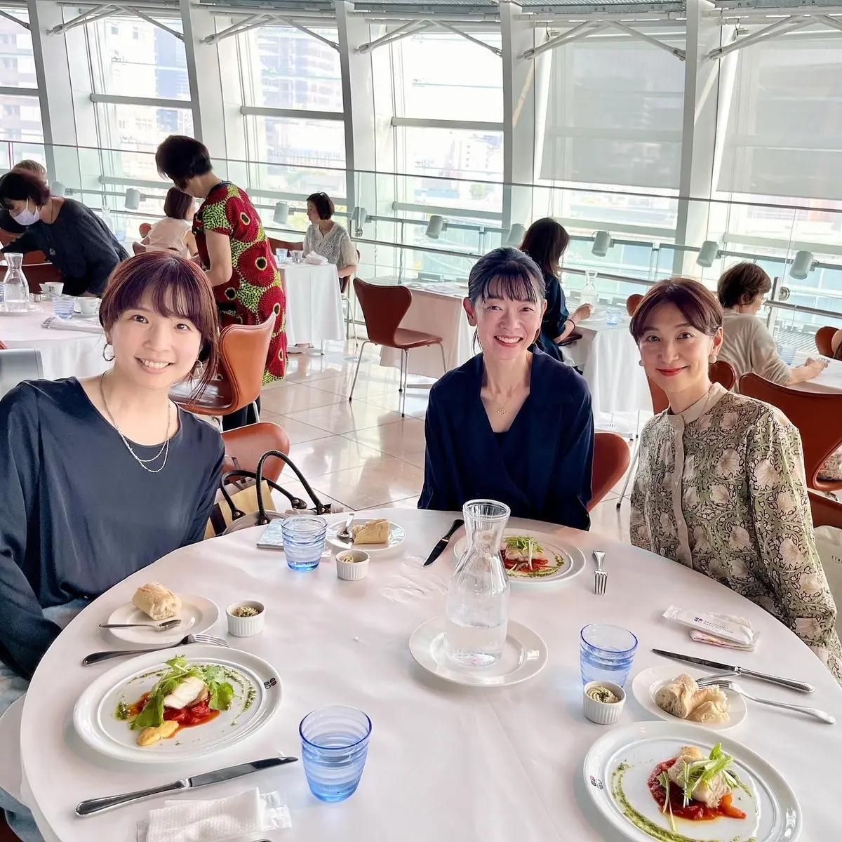 柄ブラウスでテート美術館展へ。の画像_9