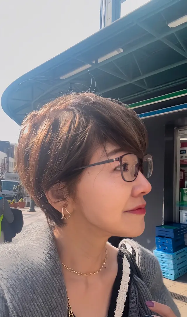 春物のZARAのカーディガンはトラッド風の画像_2