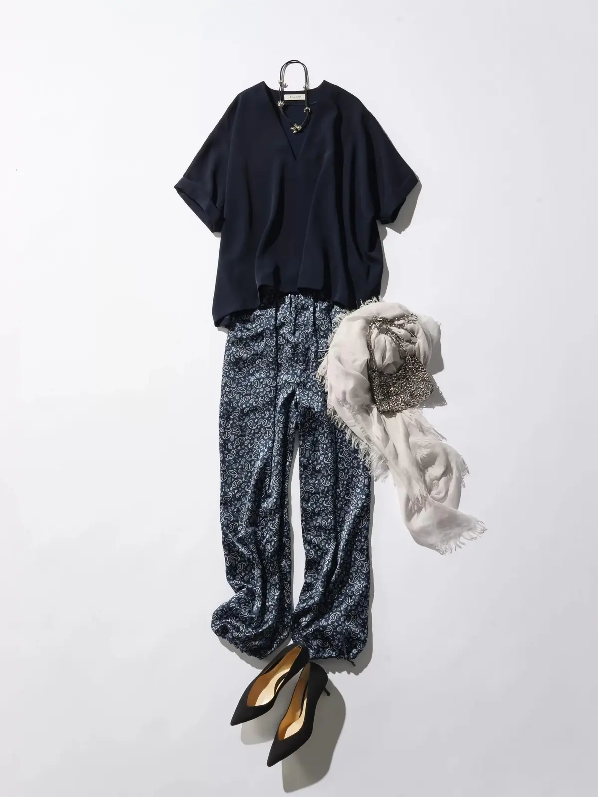 【50代着回し術】Tシャツより上品！とろの画像_10