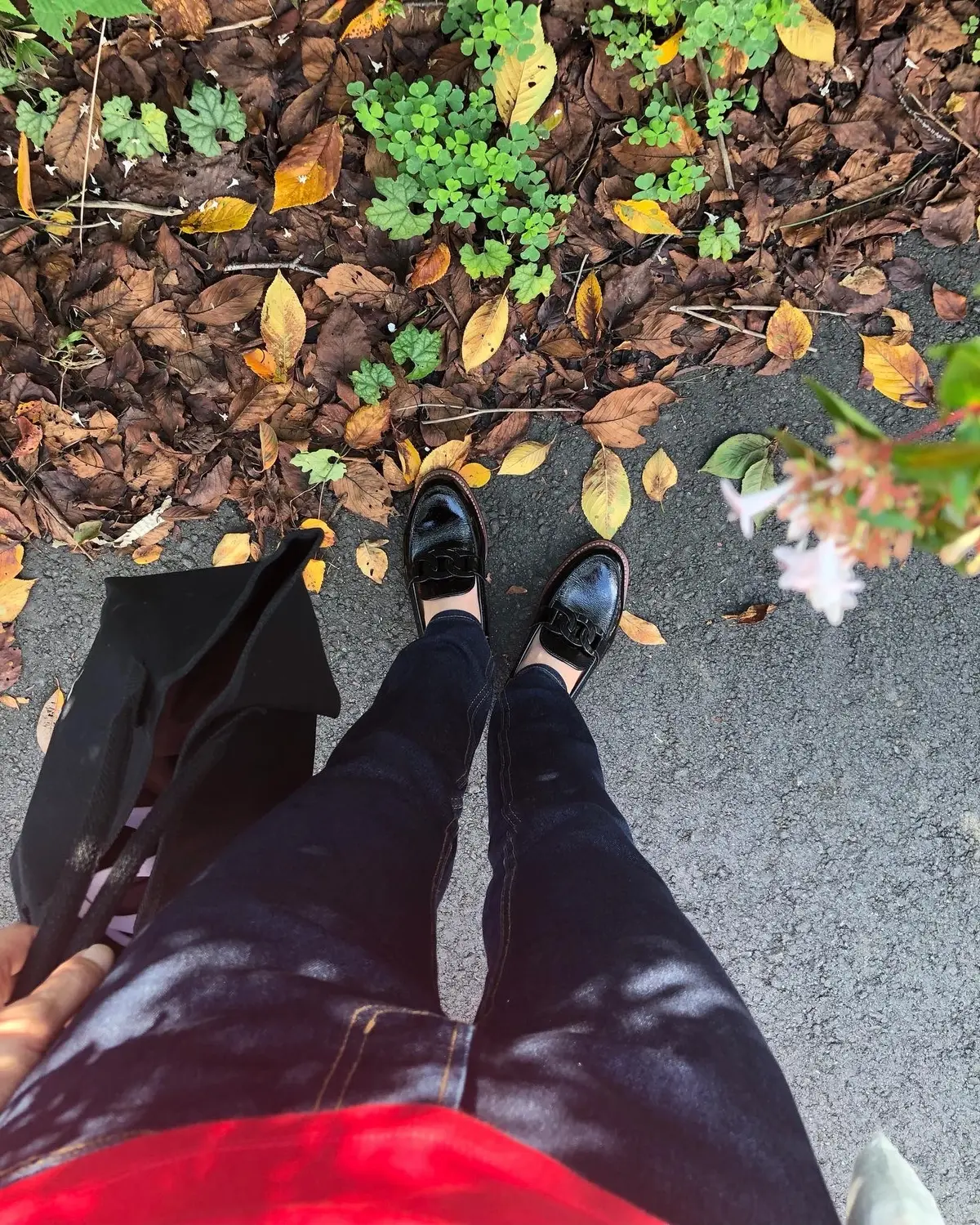 ゆったりデニム＆ローファー。の画像_3