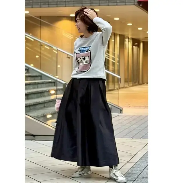 冬のカジュアルスタイルを楽しむ！50代のおでかけにぴったりの「スニーカーコーデ」3選