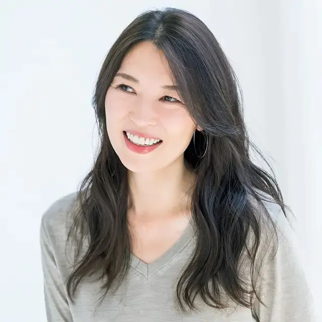 もう重く見えない！50代のこなれたロングヘア集