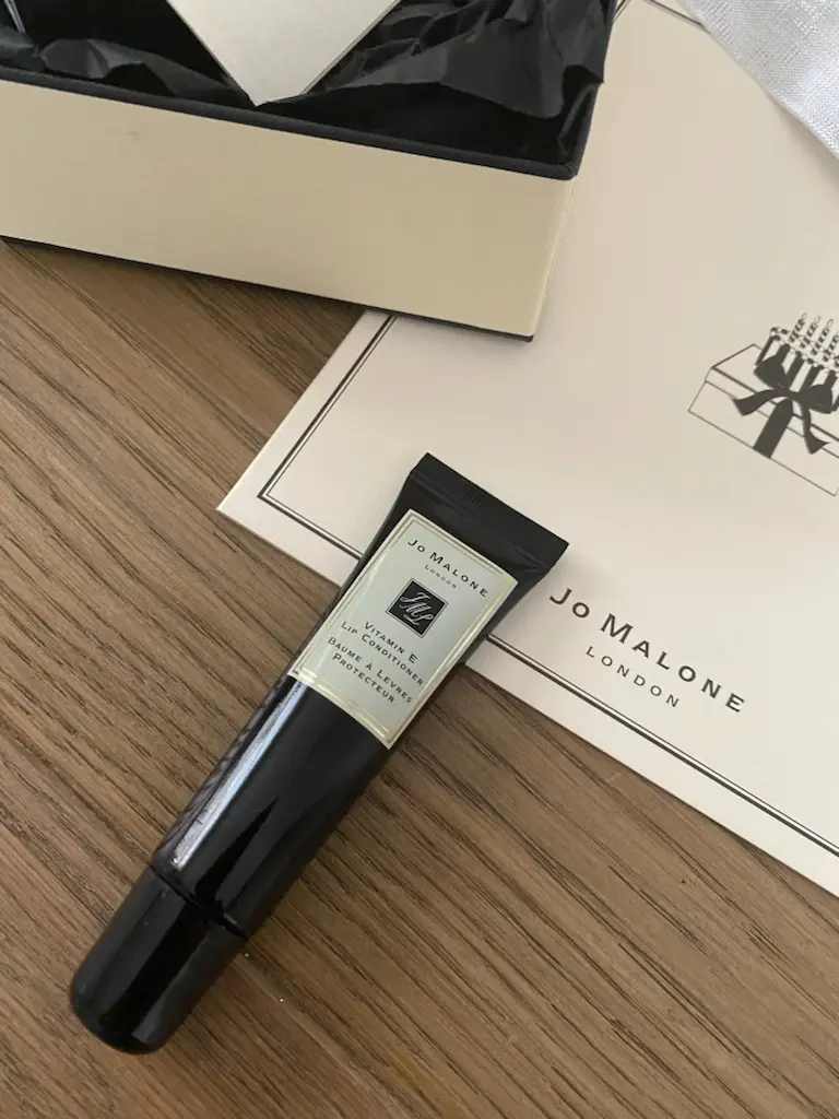 Jo MALONE