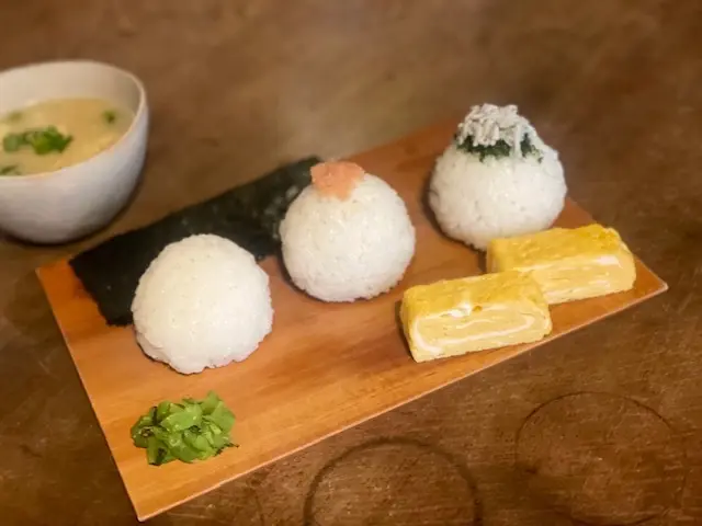 おにぎり専門店　カフェ　nodoka 