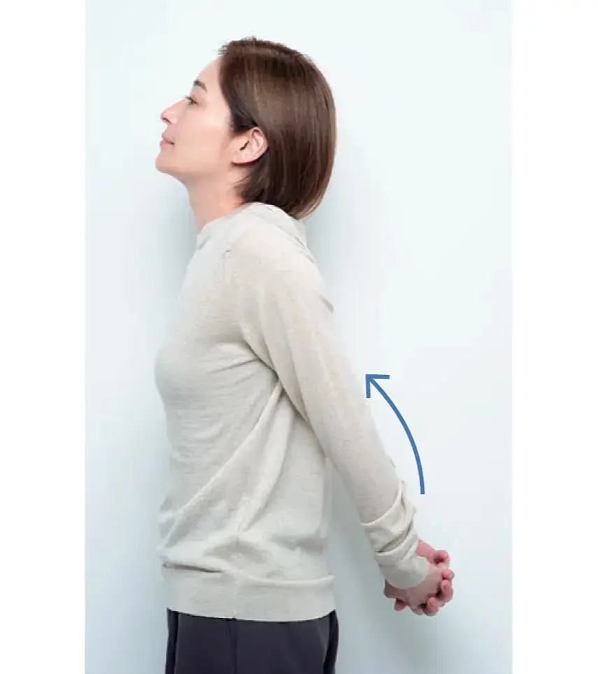 3.体が硬い人でもできる菱形筋ストレッチ