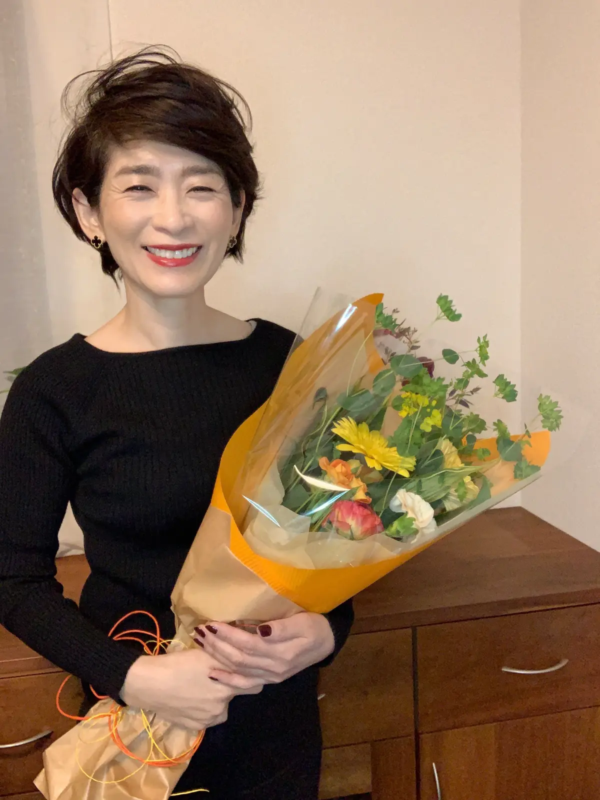 会社設立のお祝いに娘から花束のプレゼント