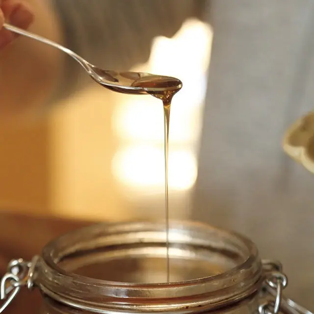 春と秋に収穫している自家製のハチミツはパン生地に使用。優しい甘味で、コクがある。