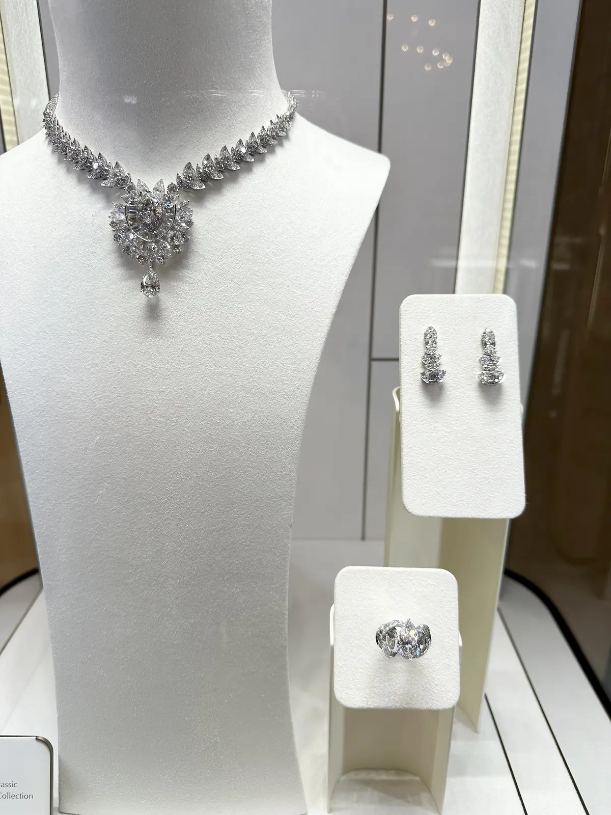 フリルシャツコーデで素敵なイベントへの画像_8