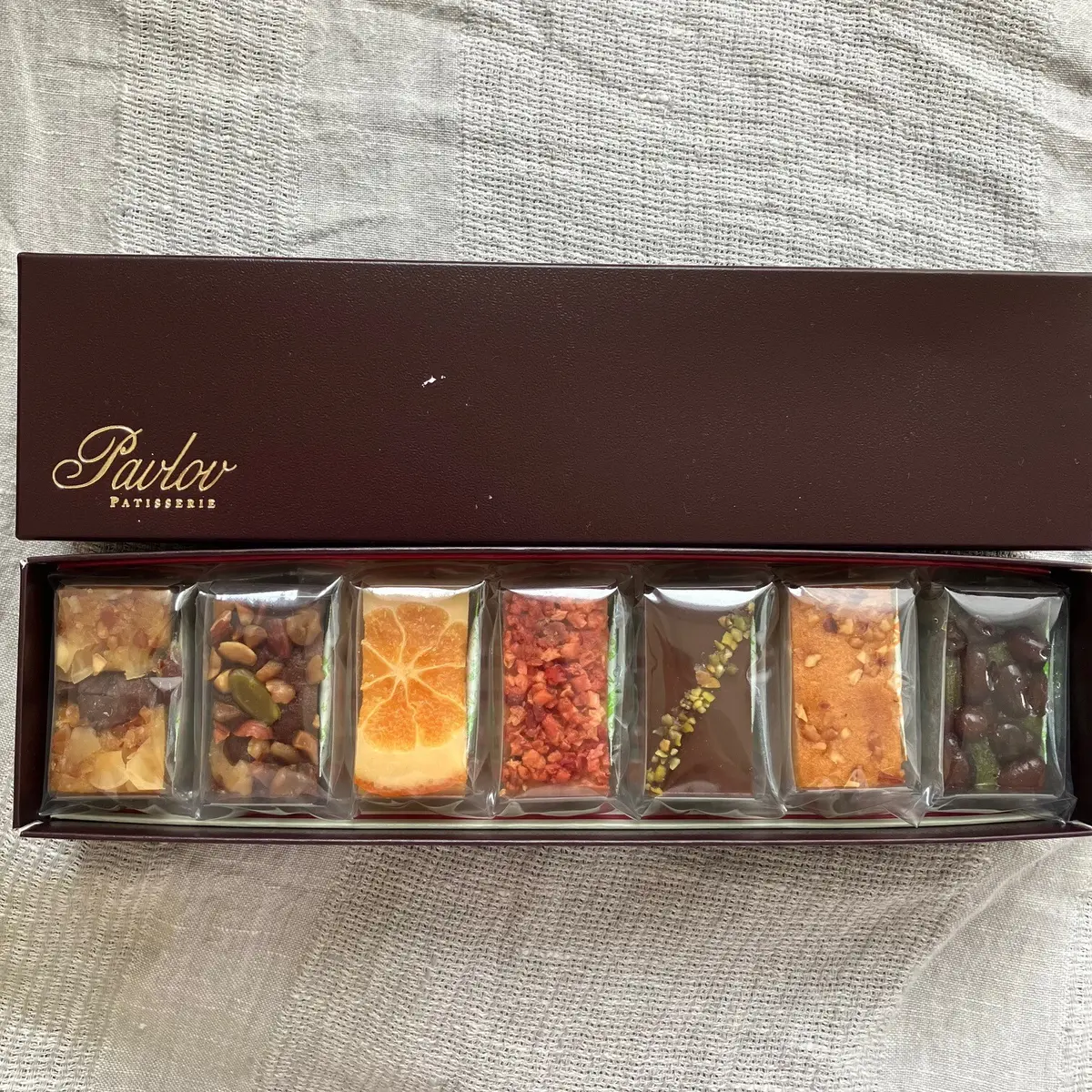 手土産 パティスリー パブロフのパウンドケーキ